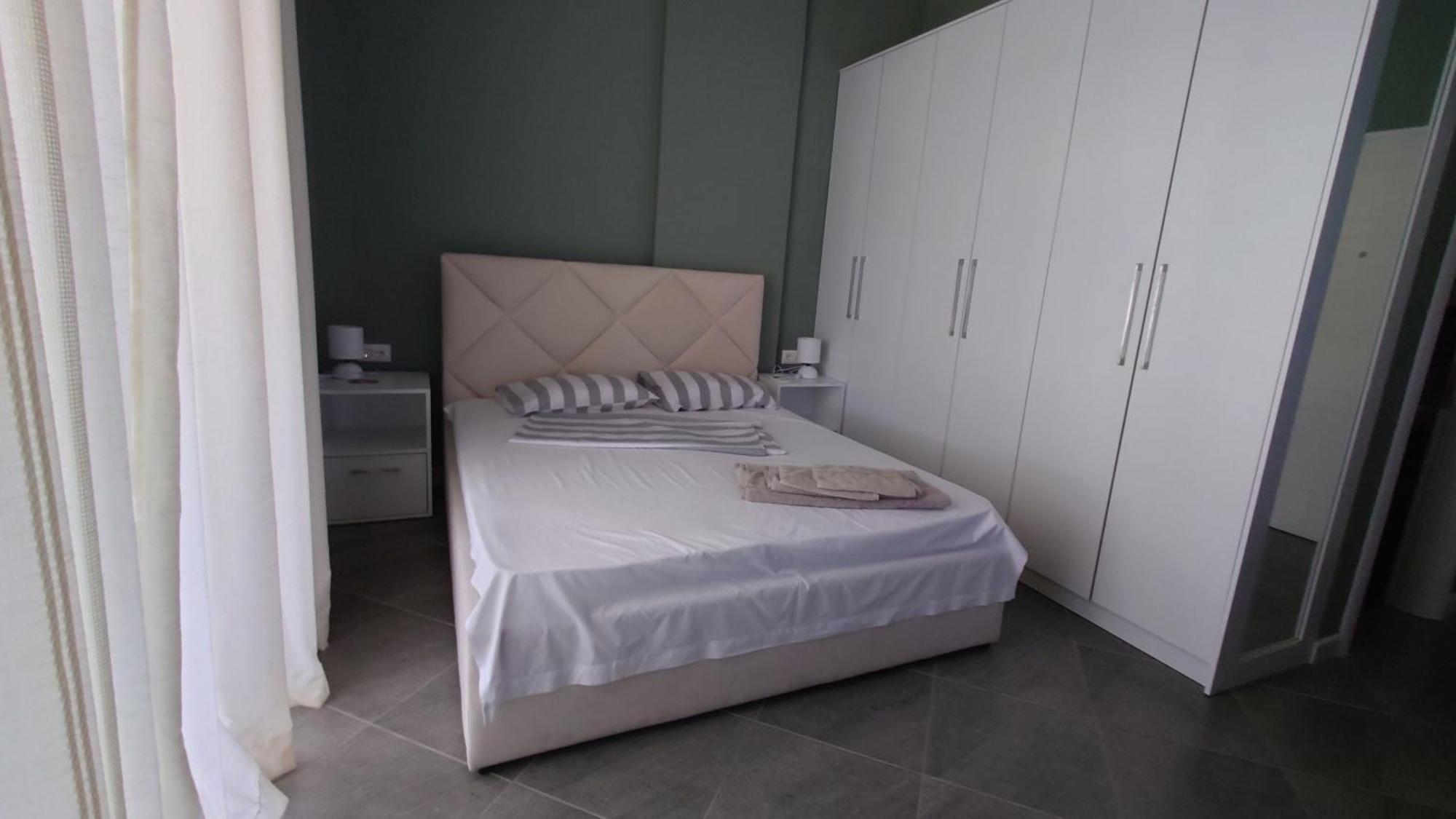 Giardino Alto Apartment Драч Екстериор снимка